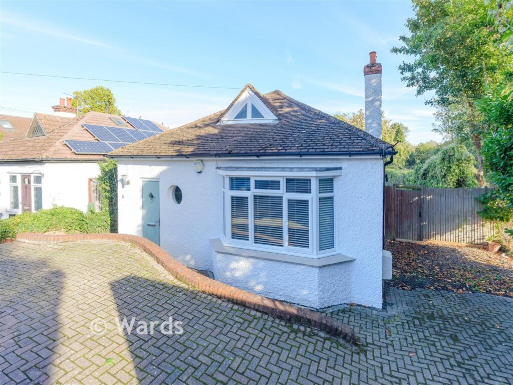 3-bed detached on Sole Street, Cobham, Kent, £396,500