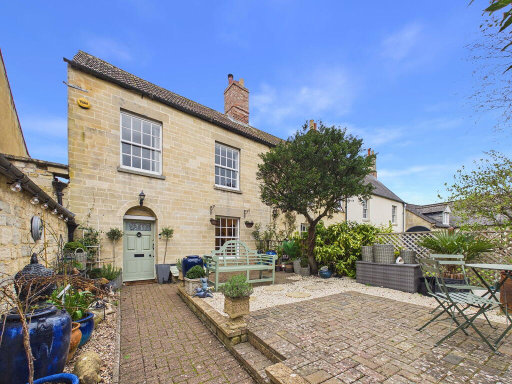 Main image of property: The Green, Calne, SN11 8DJ