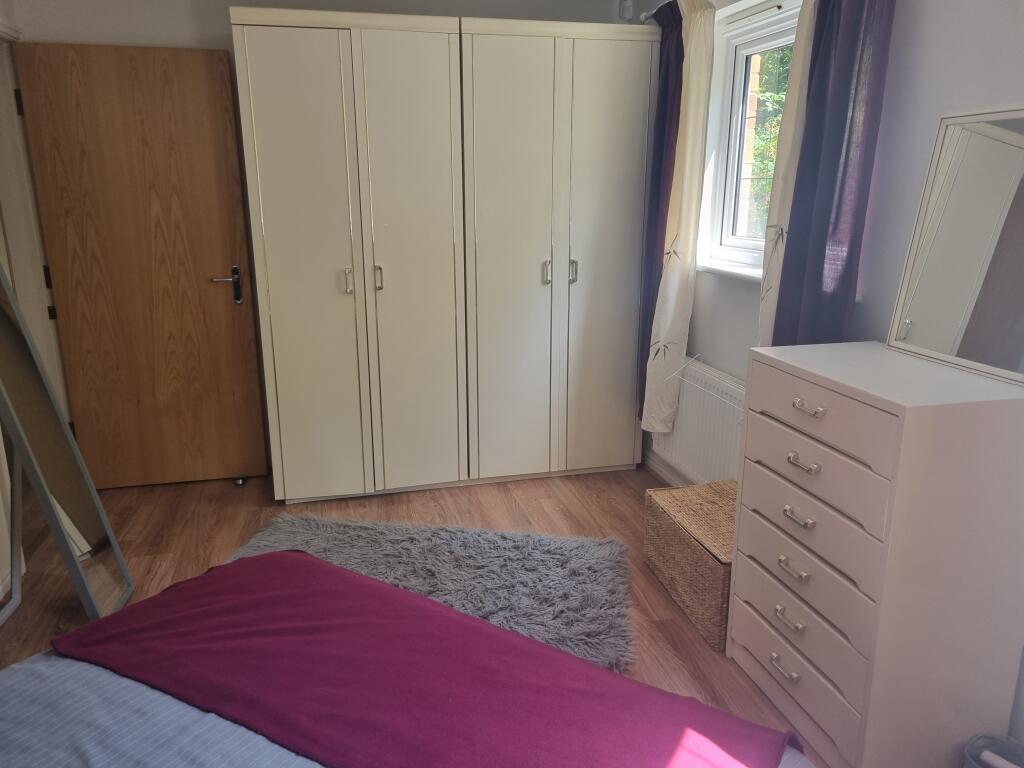Apartment in Warrington - More