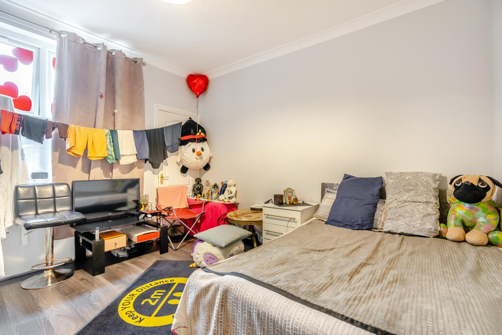 Tyrone Road, London, E6 photo 3