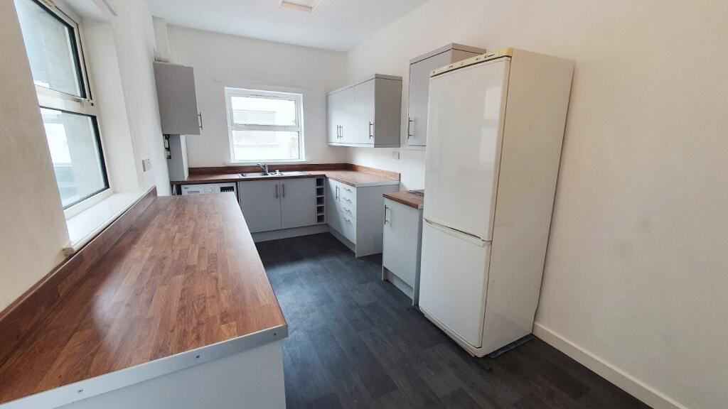 Main image of property: Clifton Street, Cardiff