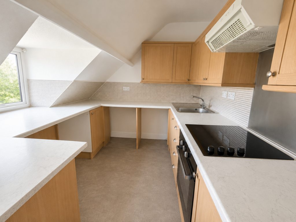Goldcroft, Yeovil, BA21 photo 4