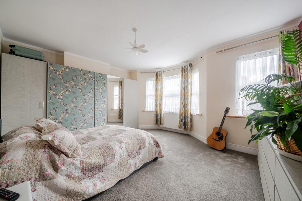House in London - View 4