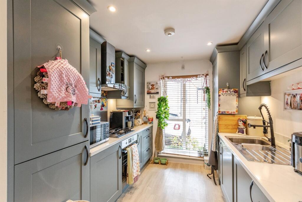 House in Kettering, Leisure Village - View 5