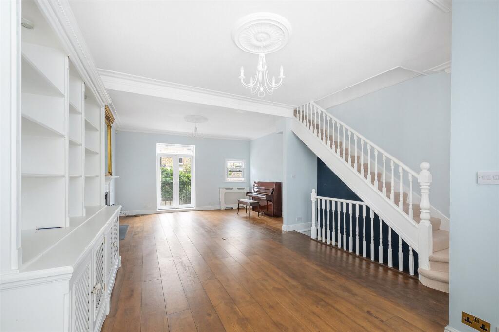 House in London - More