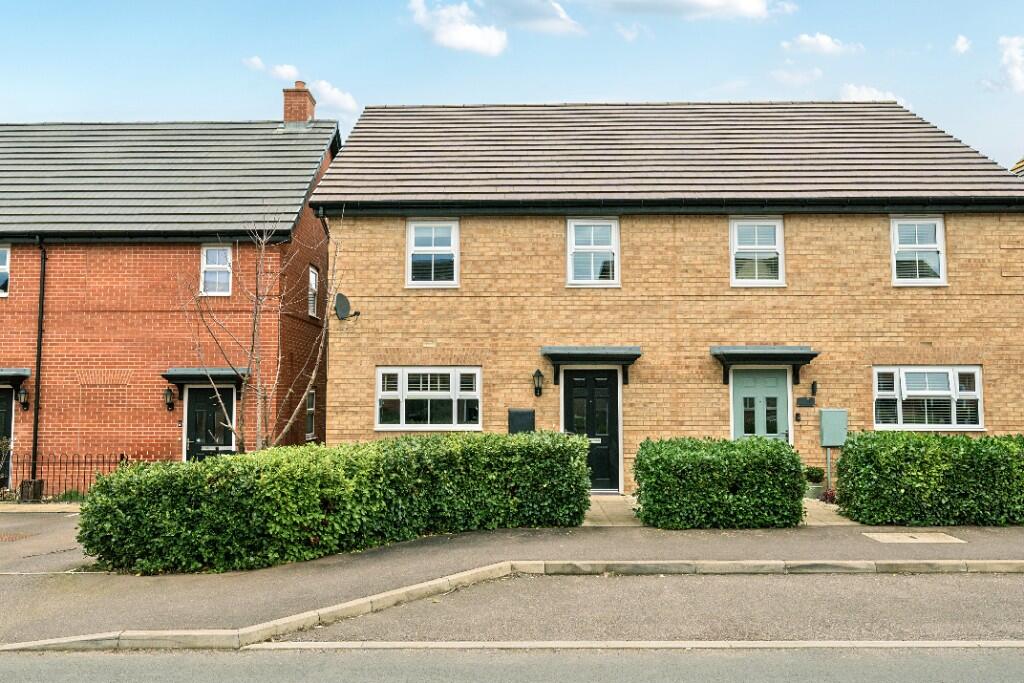 Main image of property: Pincords Lane, MK43