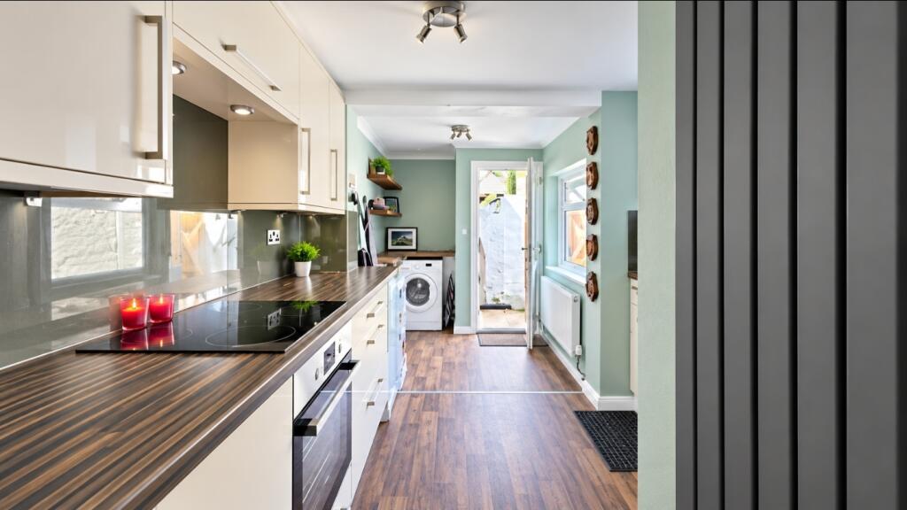 House in Plymouth - View 4