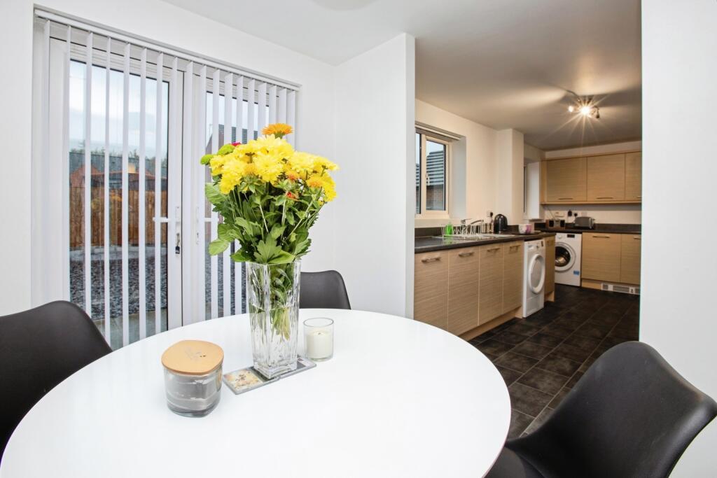 House in Mansfield, Warsop - View 4