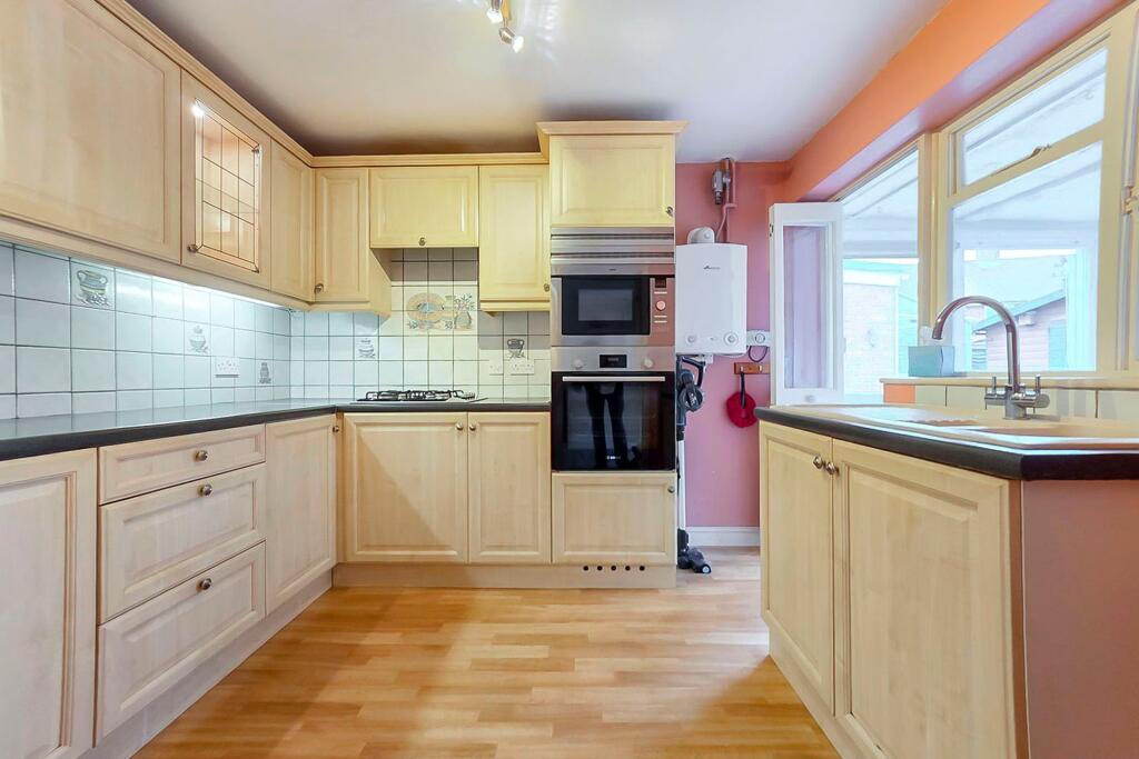 House in Brighton - View 3