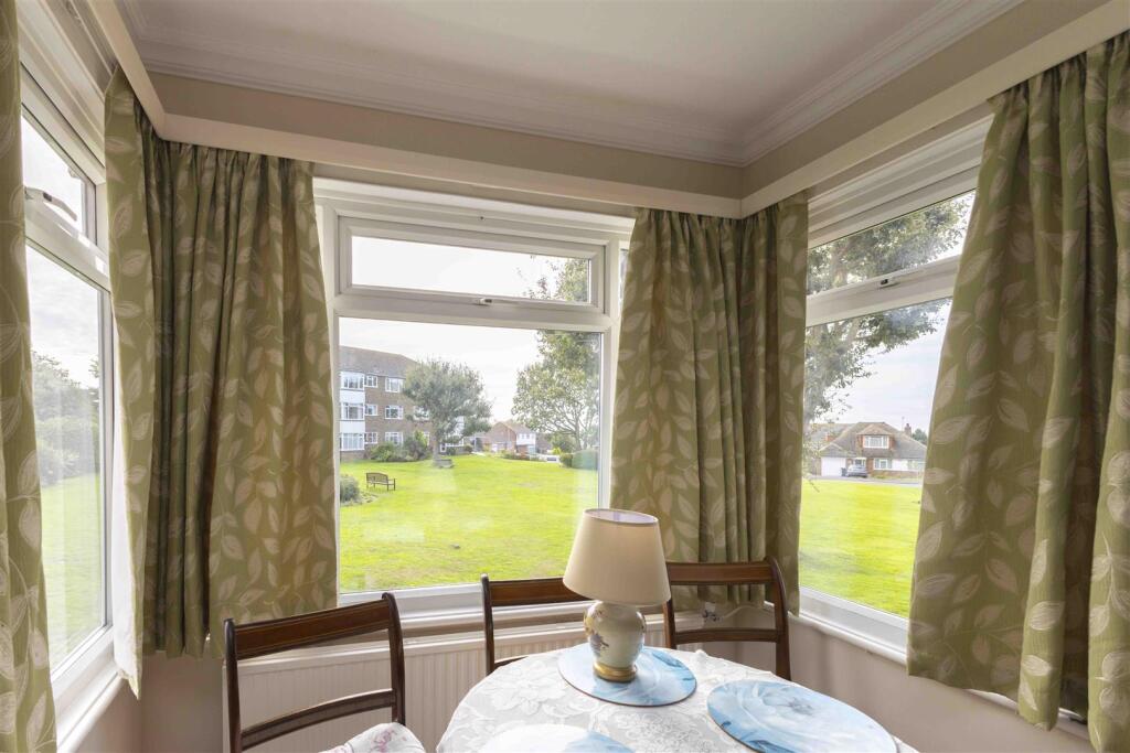 Apartment in Tonbridge - More