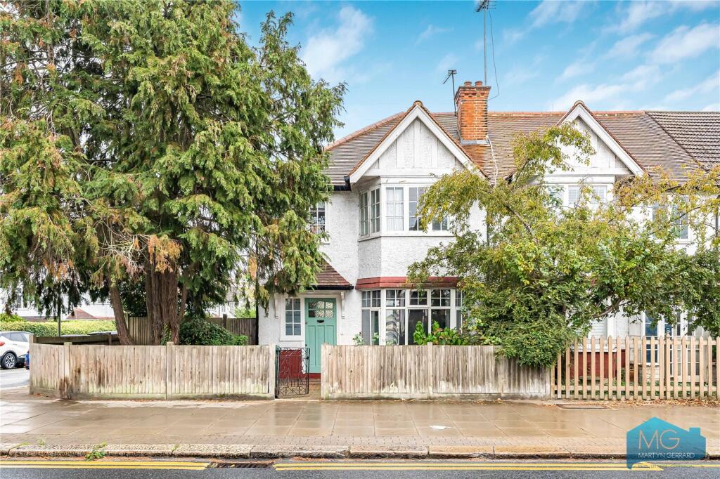Main image of property: Fortis Green, East Finchley, N2