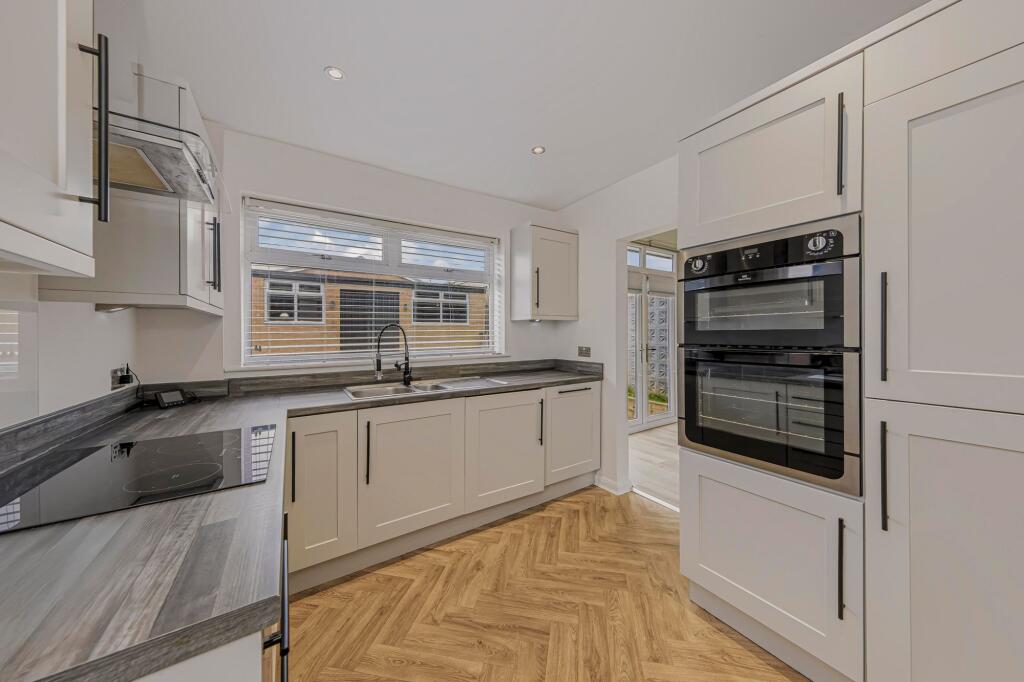 House in Stoke-on-Trent - More