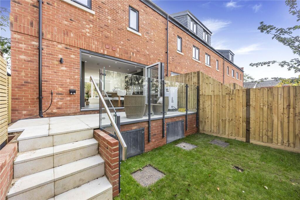 House in Reading - View 4