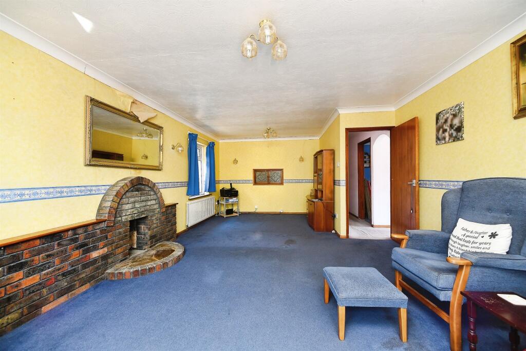 Bretts Field, Peacehaven photo 5