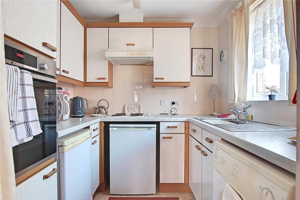 Silverwood Court, Wakehurst Place, Rustington, Littlehampton, BN16 photo 3