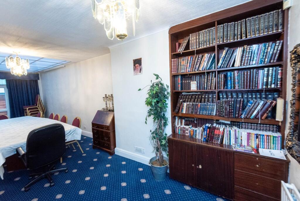 Castleton Road, Salford - More