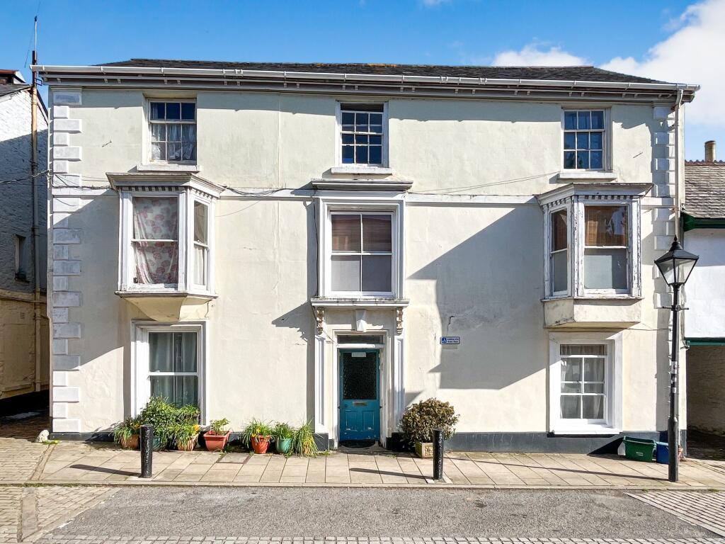 Main image of property: Fore Street, Buckfastleigh