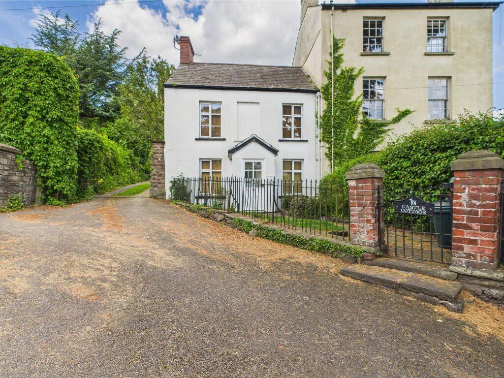 Main image of property: 9 Castle Parade, Usk, Gwent, NP15 1AA