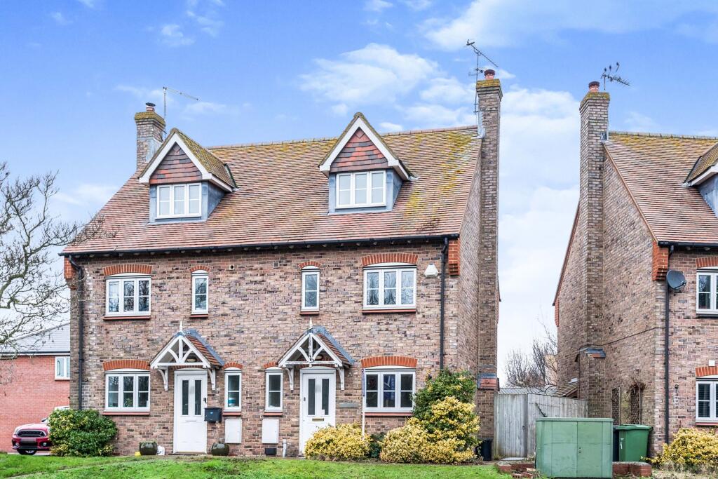 Main image of property: Reading Road, OX12