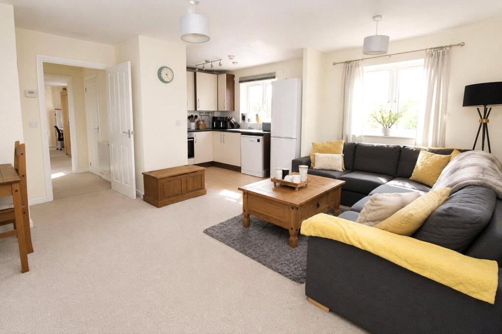Apartment in Guildford - View 4