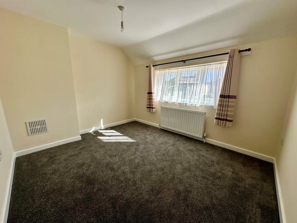 House in Portsmouth - More