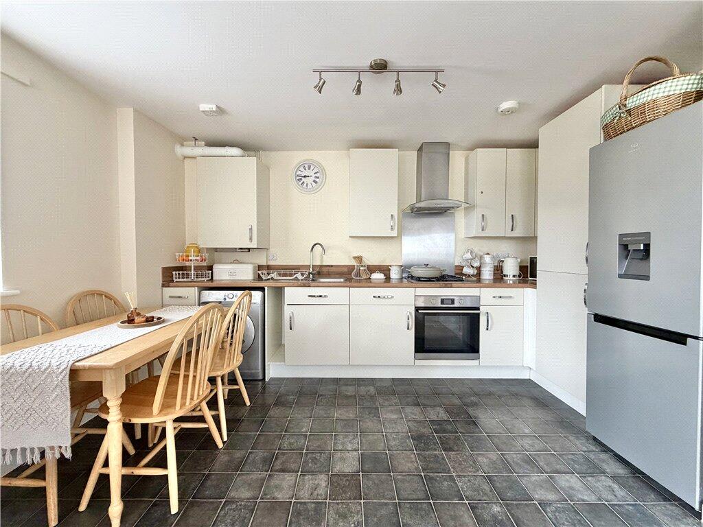 Apartment in Southampton - View 5