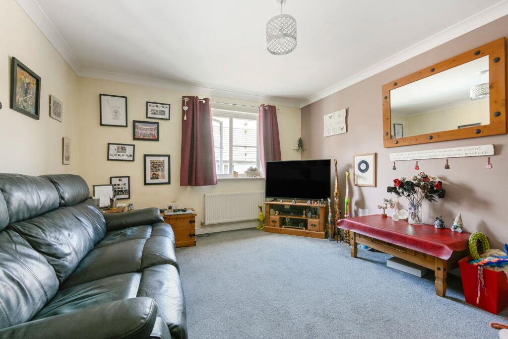 House in Tonbridge - More