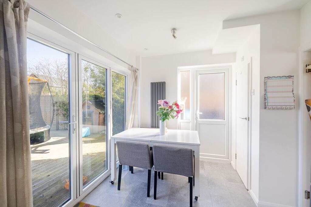 House in Reigate and Banstead, Surrey - View 4