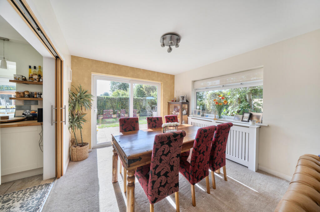 House in Caddington, Central Bedfordshire - View 4