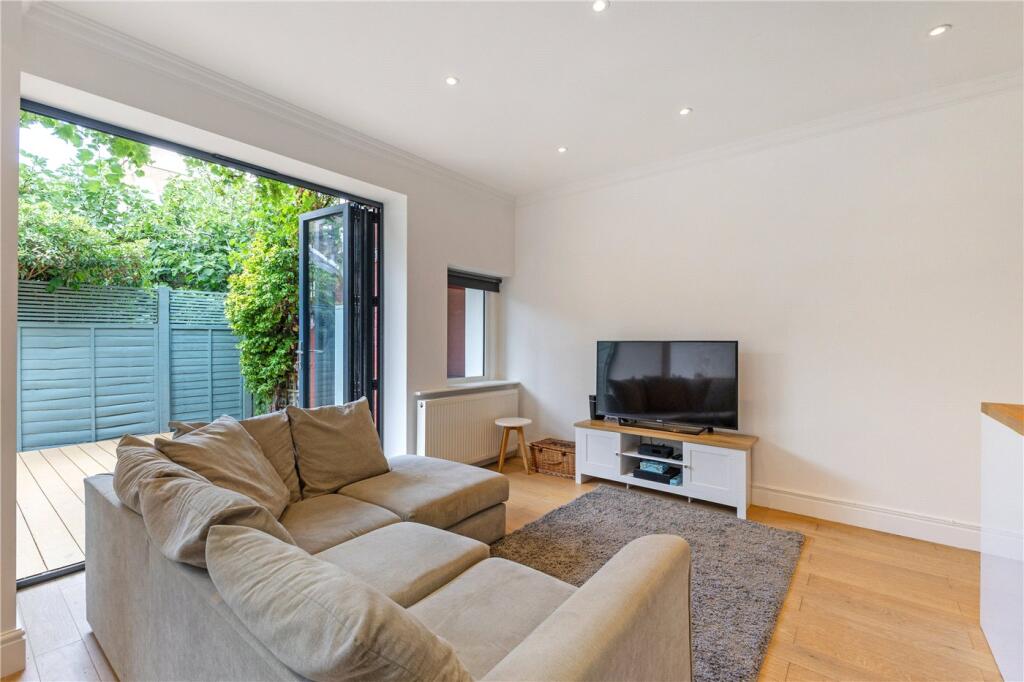 Apartment in London - View 2