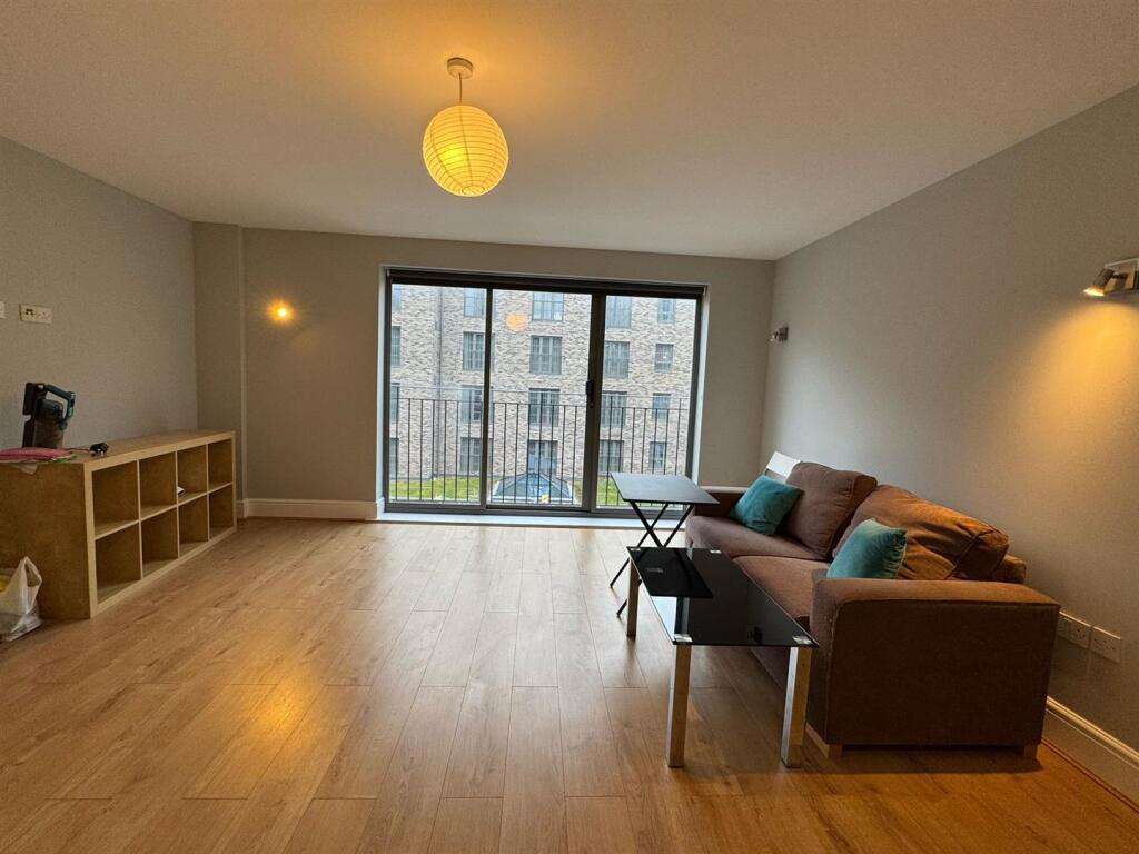 Apartment in London - View 4