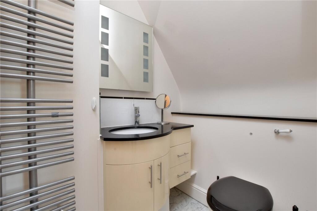 2 bedroom semi-detached house for rent