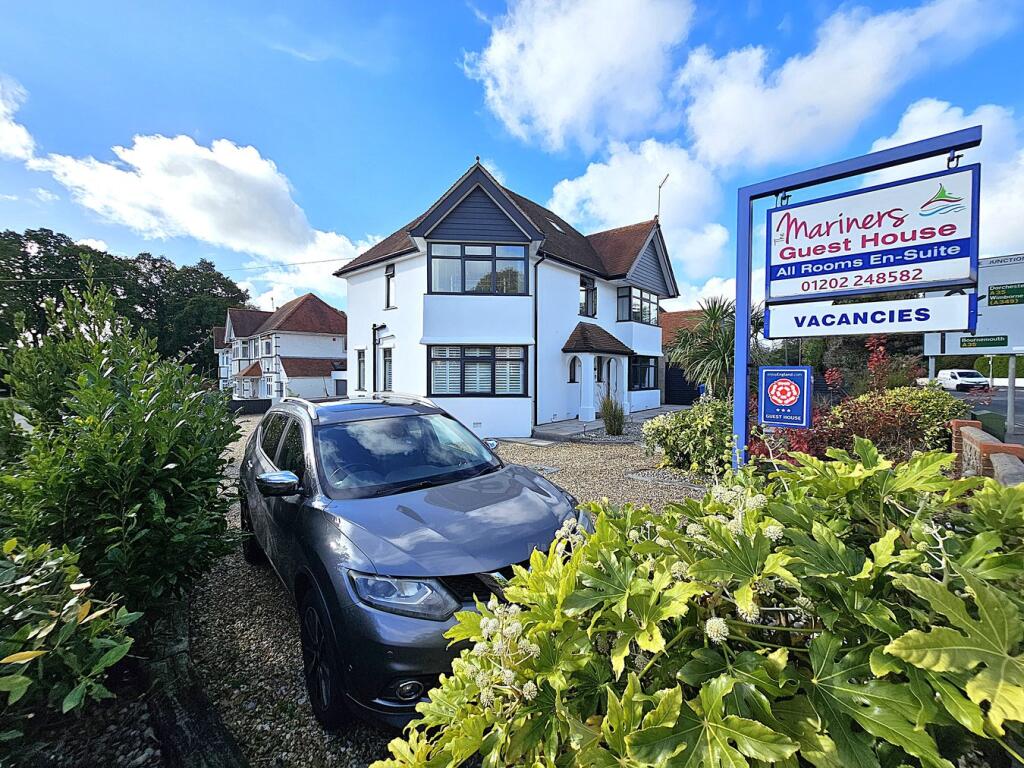 26 Sandbanks Road, Poole Park, Poole, BH14