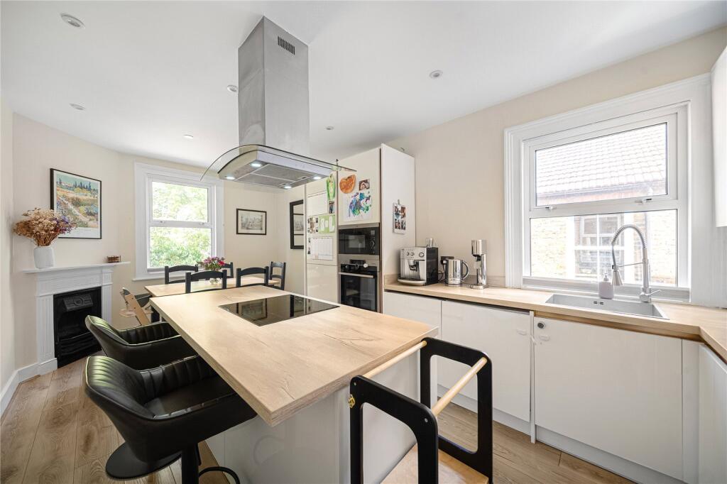 Apartment in London - View 4