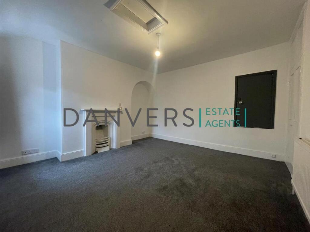 House in Leicester, City of Leicester - View 4
