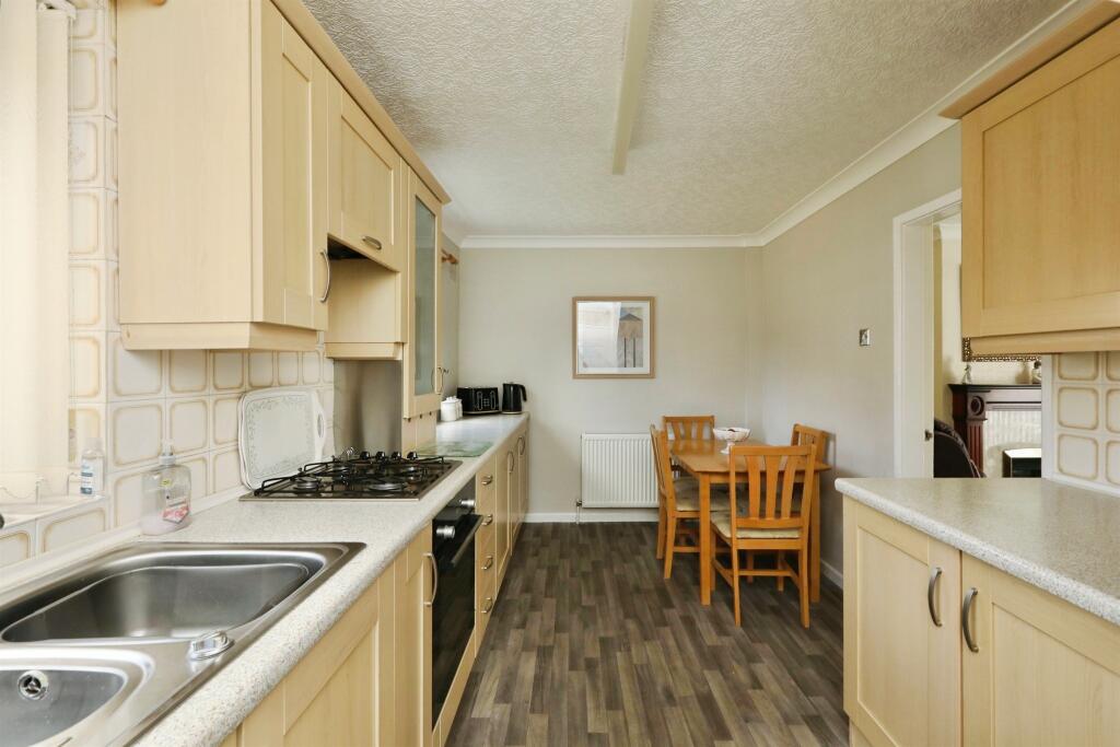 Masefield Place, Worksop photo 4