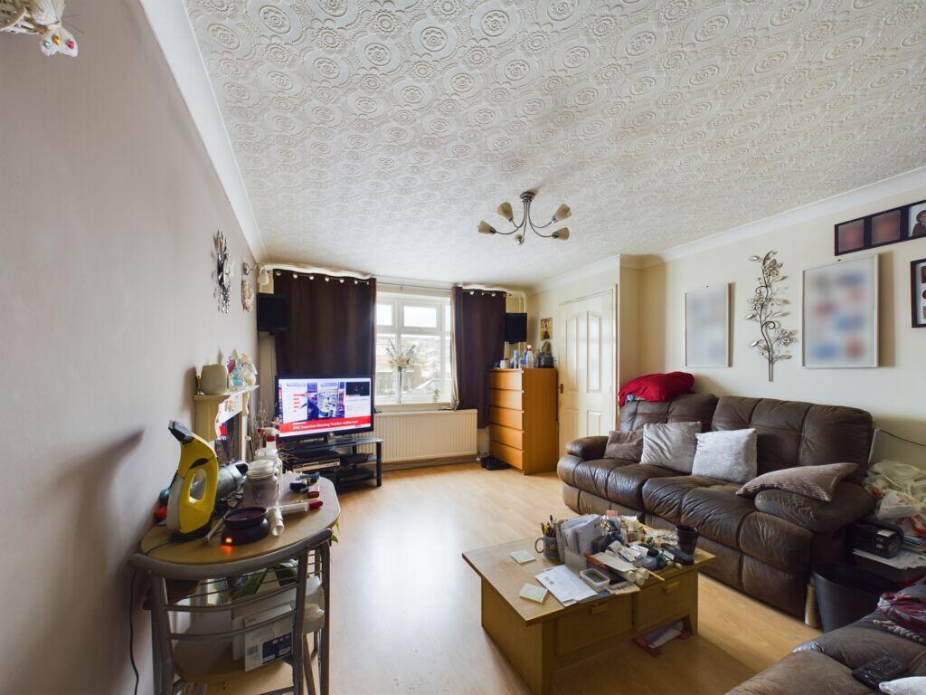 Taylors Lane, Springview, Wigan WN3 4TZ photo 3