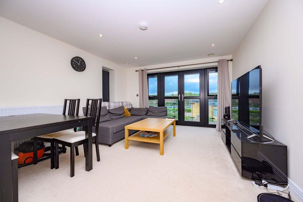 2-bed flat on Brooklyn House, Bessemer Road, Welwyn Garden City, £325,000