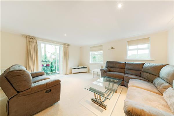 2-bed flat on Arbrook Hall, Claygate, KT10, £450,000