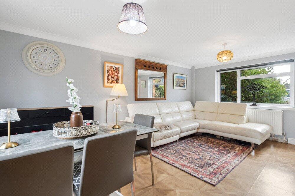 House in Slough - View 5