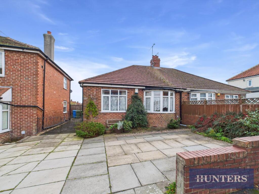 2-bed bungalow on Marton Road, Bridlington, £160,000