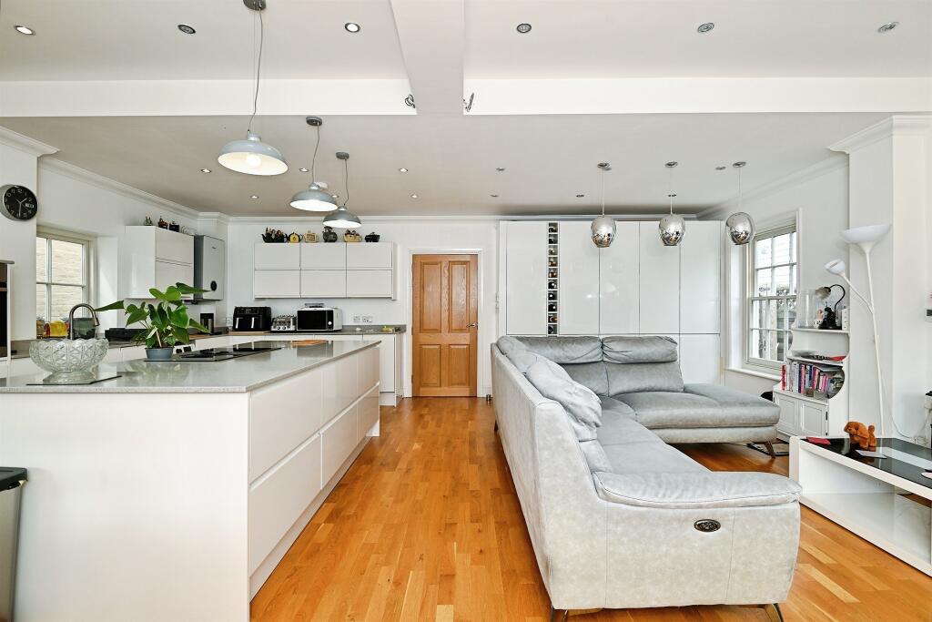 House in Swale, Faversham - View 5