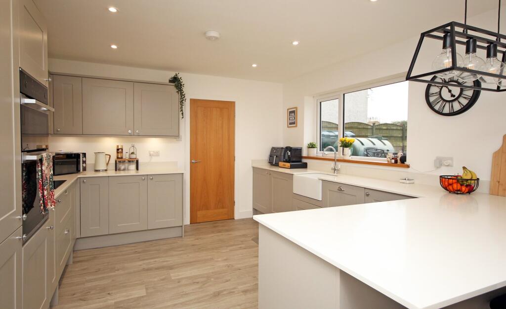 Llanbedrgoch, Isle of Anglesey, LL76 photo 3