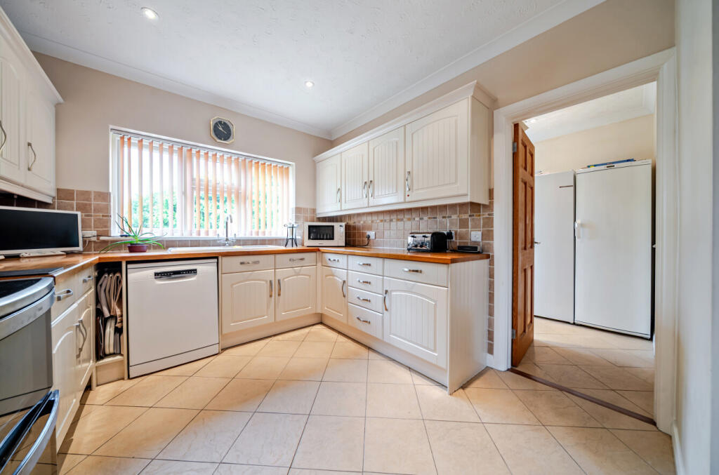 Elmstead Glade, Chislehurst, Kent, BR7 photo 5