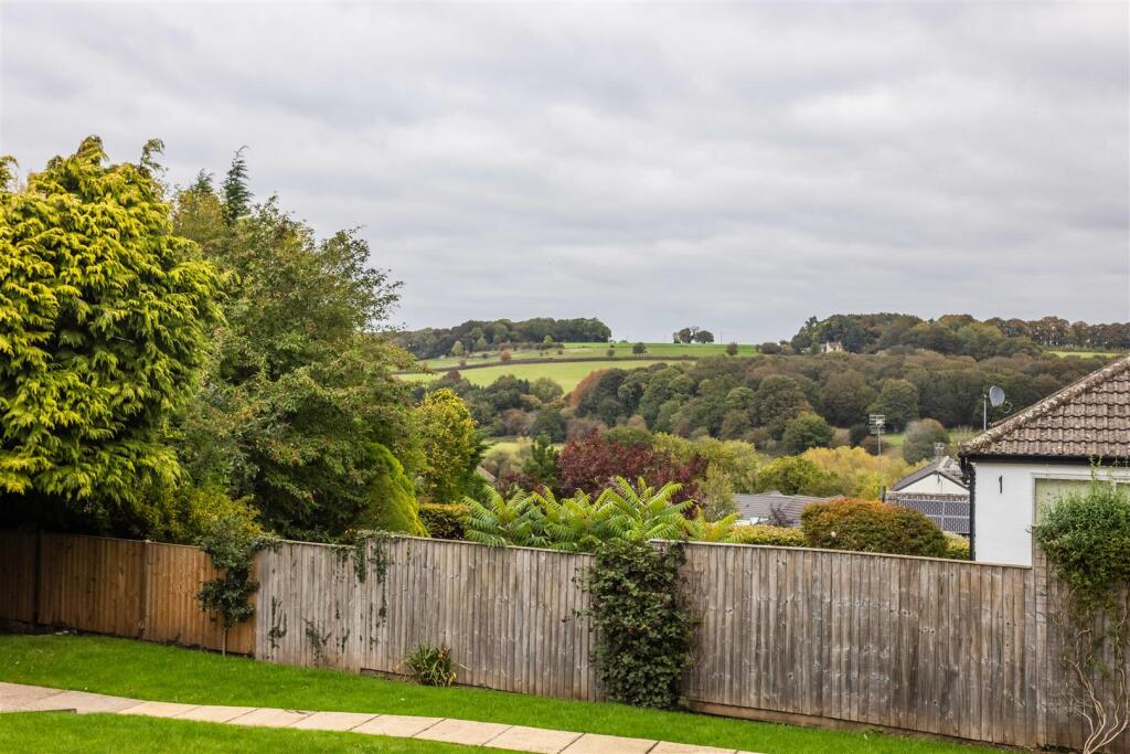 Meadowcroft, Hillcrest, Collingham, Wetherby photo 3