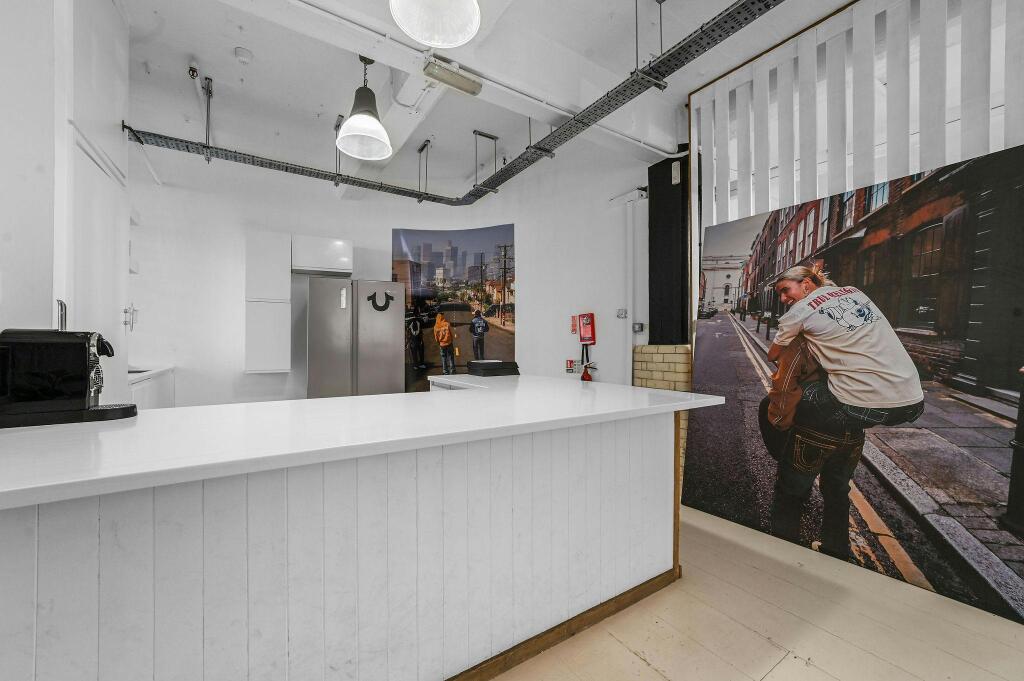 MD-BC-118CommercialStreet-10.jpg