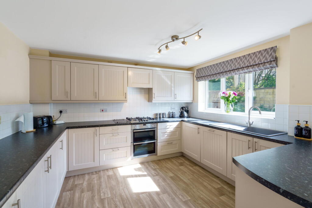House in High Peak, Derbyshire - View 4