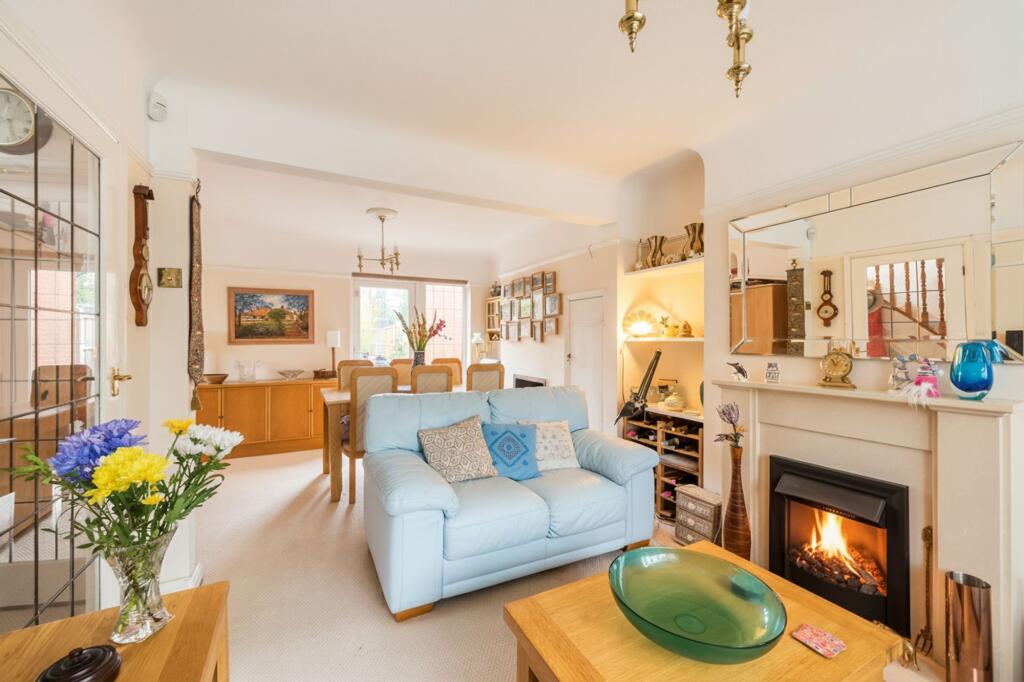 Tudor Close, Pinner, HA5 photo 2
