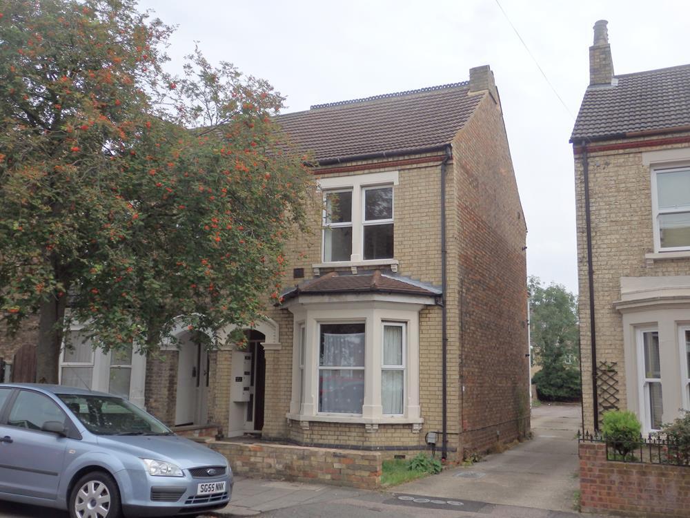 Main image of property: Flat , Goldington Avenue, MK40