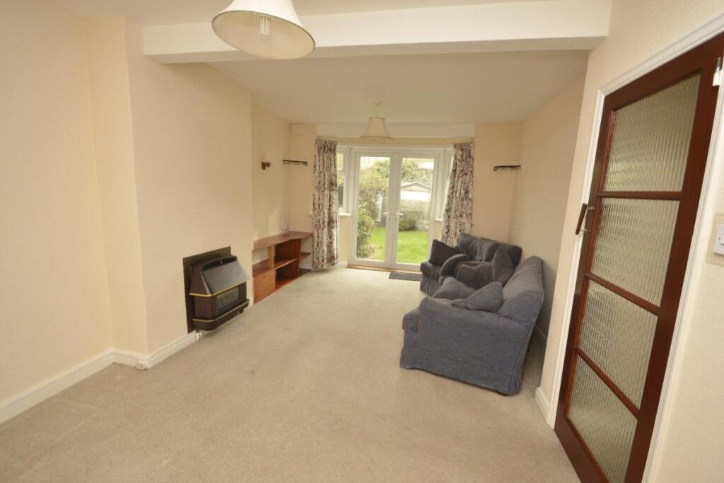 Hall Farm Drive, Whitton, Twickenham, TW2 photo 2